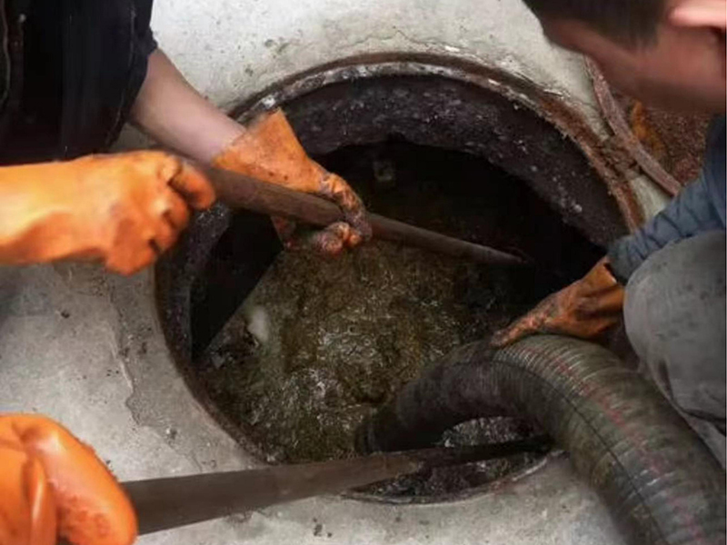 沙洋清理化粪池时如何避免沼气的危害?